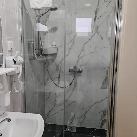 Six Windows * 바츠카토폴라