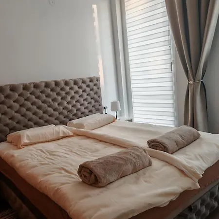 Six Windows Apartment Backa Topola