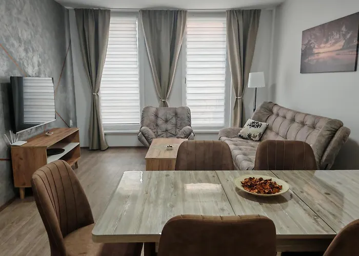 Six Windows Бачка-Топола