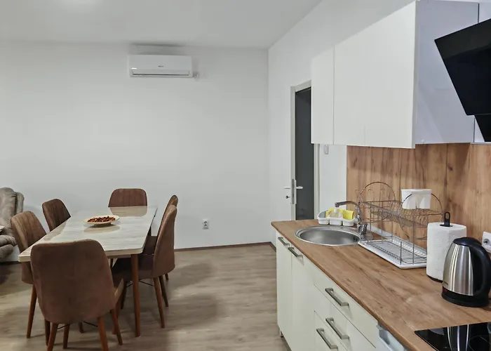 Six Windows Апартаменты *